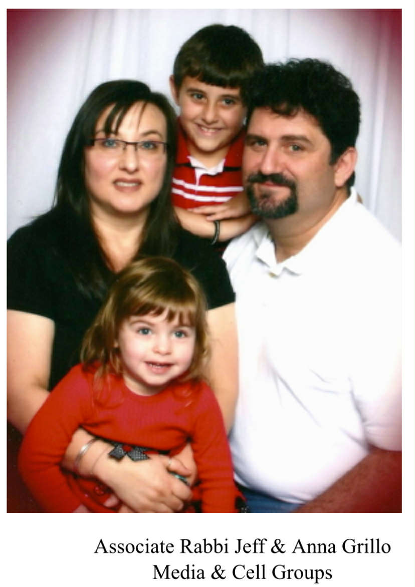 Associate-Rabbi-Jeff-Grillo-Wife-Anna-Grillo-Son-Joshua-Grillo-Daughter-Emily-Grillo